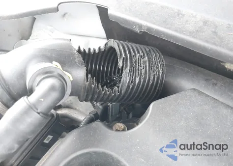 2018 Jeep Compass Altitude 4X4 from USA, damaged, VIN 3C4NJDBBXJT304529